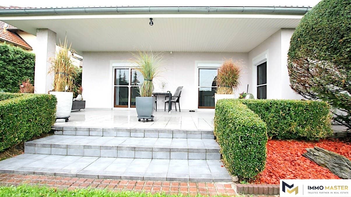 Barrier-free bungalow with spacious garden