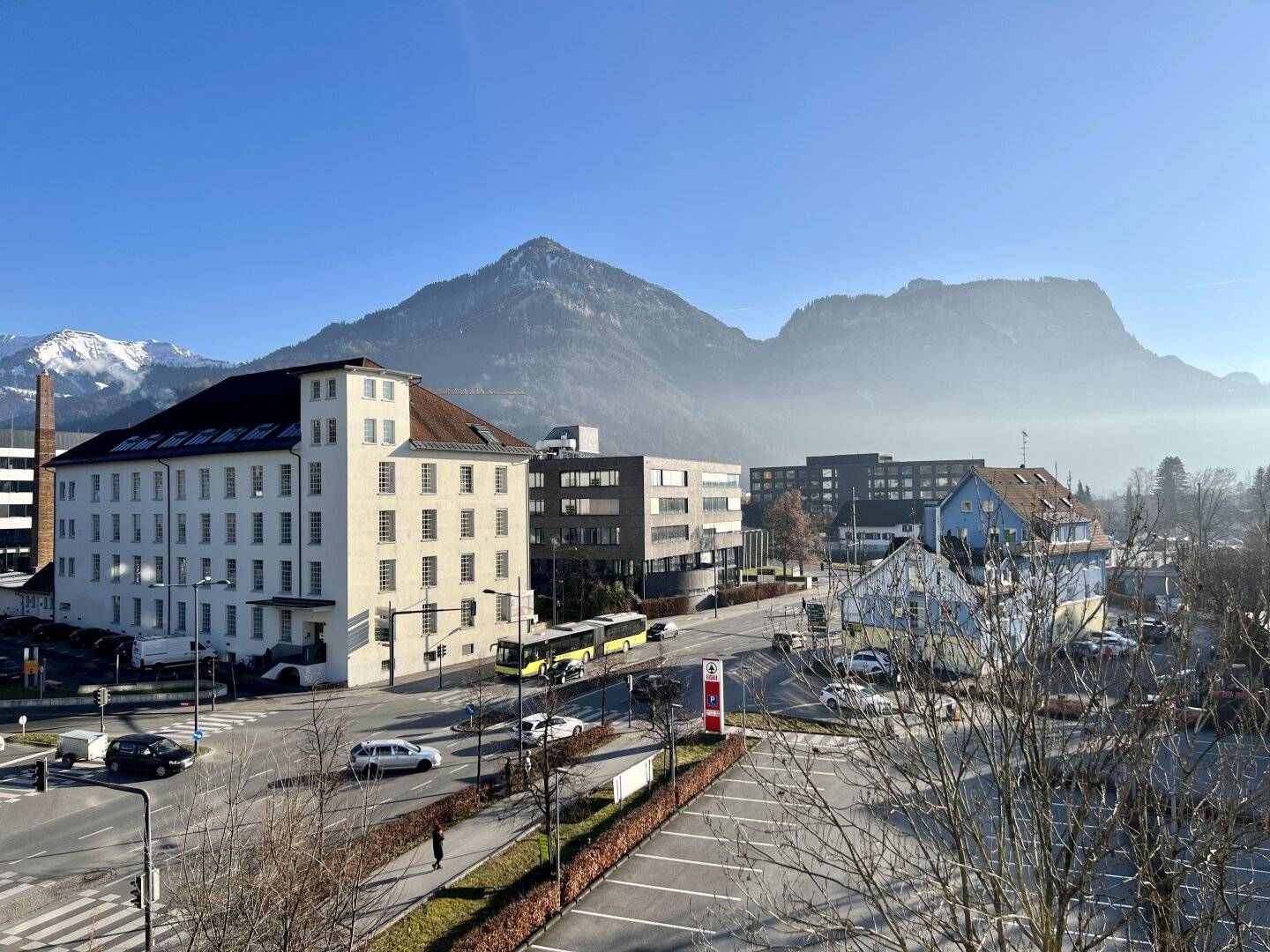Wohnung Lift und zwei Parkplätze im Zentrum