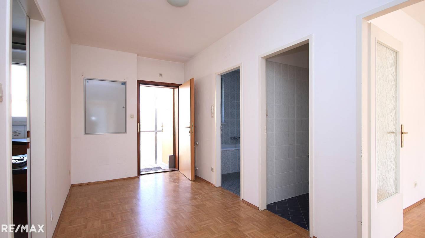 Apartment in Wetzelsdorf with a large balcony and an underground parking space