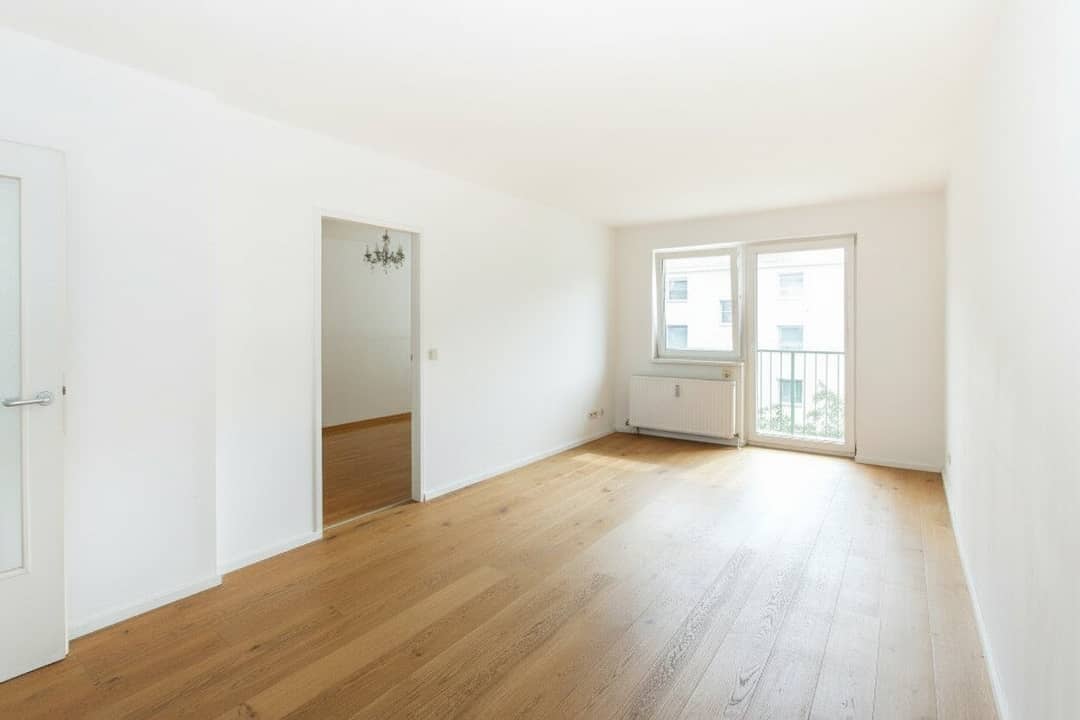 Wohnung mit Loggia Südseite im 4 Stock Aufzug
