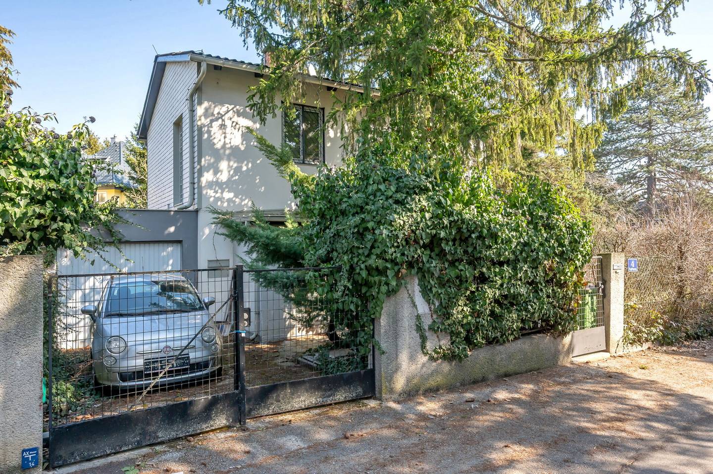 Family House in Hietzing with Garden