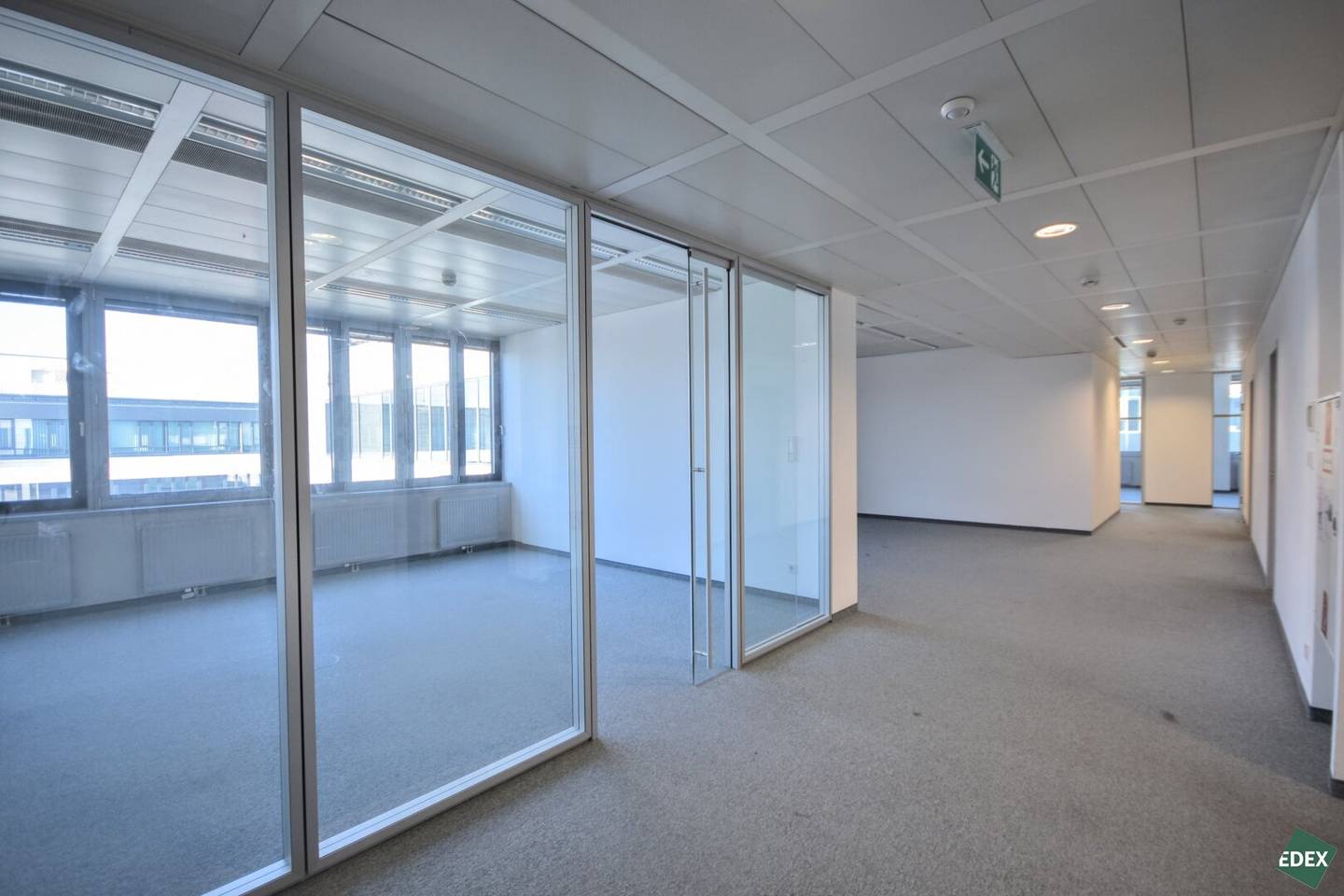 Office in EURO PLAZA, 428 m²