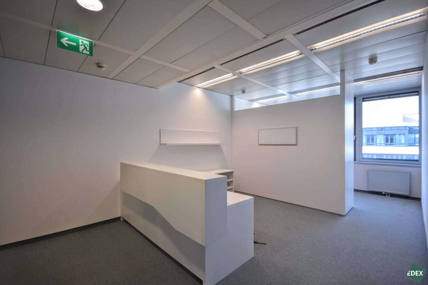 Office in EURO PLAZA, 428 m²