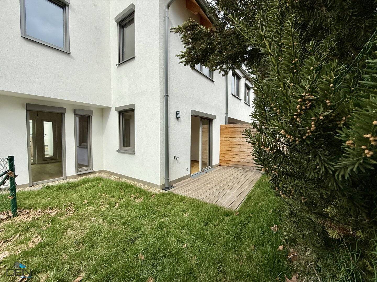 Last house! Dreamlike 5 room terraced house with private garden and parking near U6 Perfektastraße