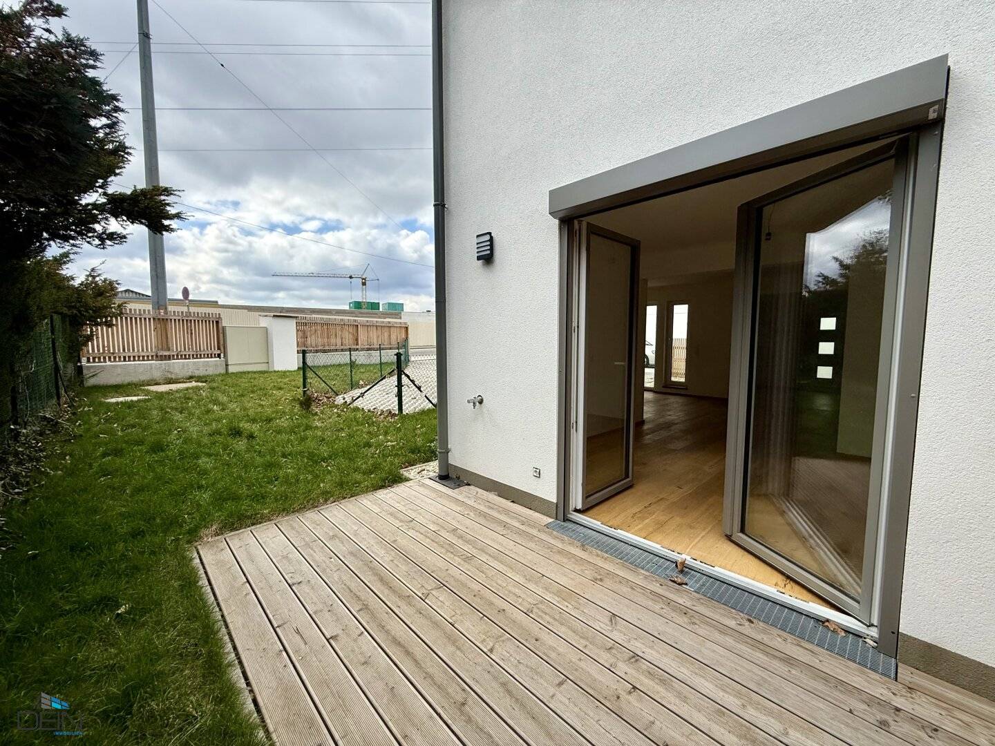 Last house! Dreamlike 5 room terraced house with private garden and parking near U6 Perfektastraße