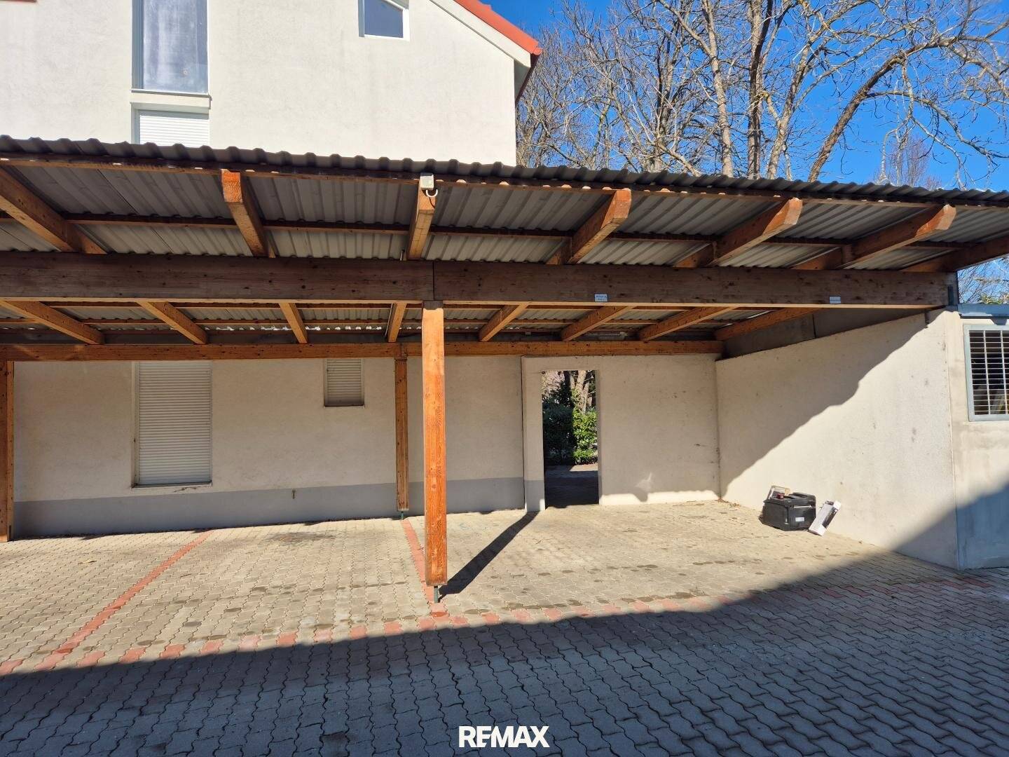 Covered Carport in Ebreichsdorf