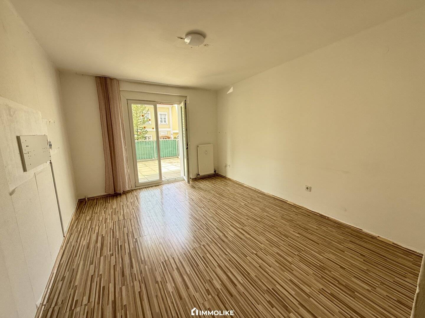 Ground floor apartment central location terrace