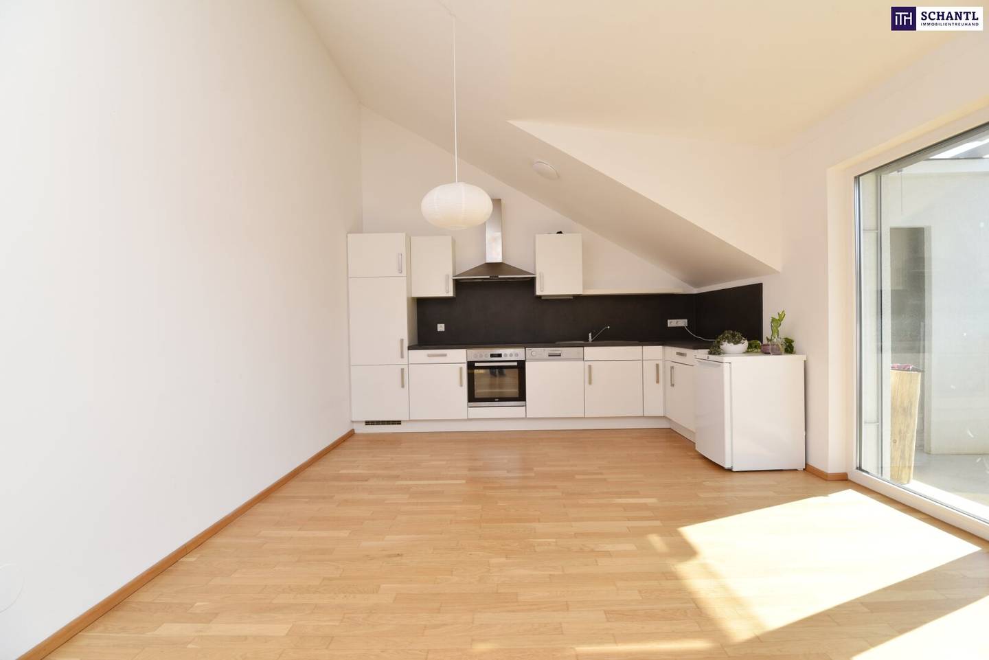 Attic apartment in Graz Eggenberg bright with lift