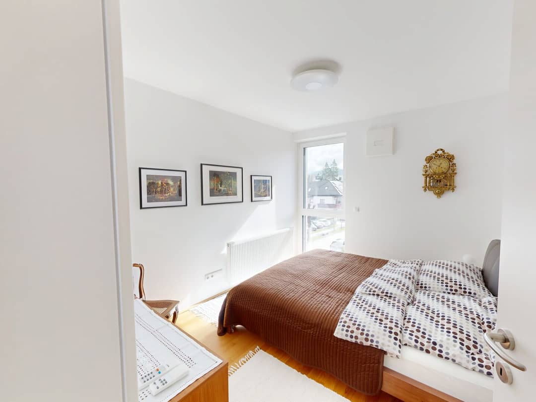 Near city center apartment with balcony