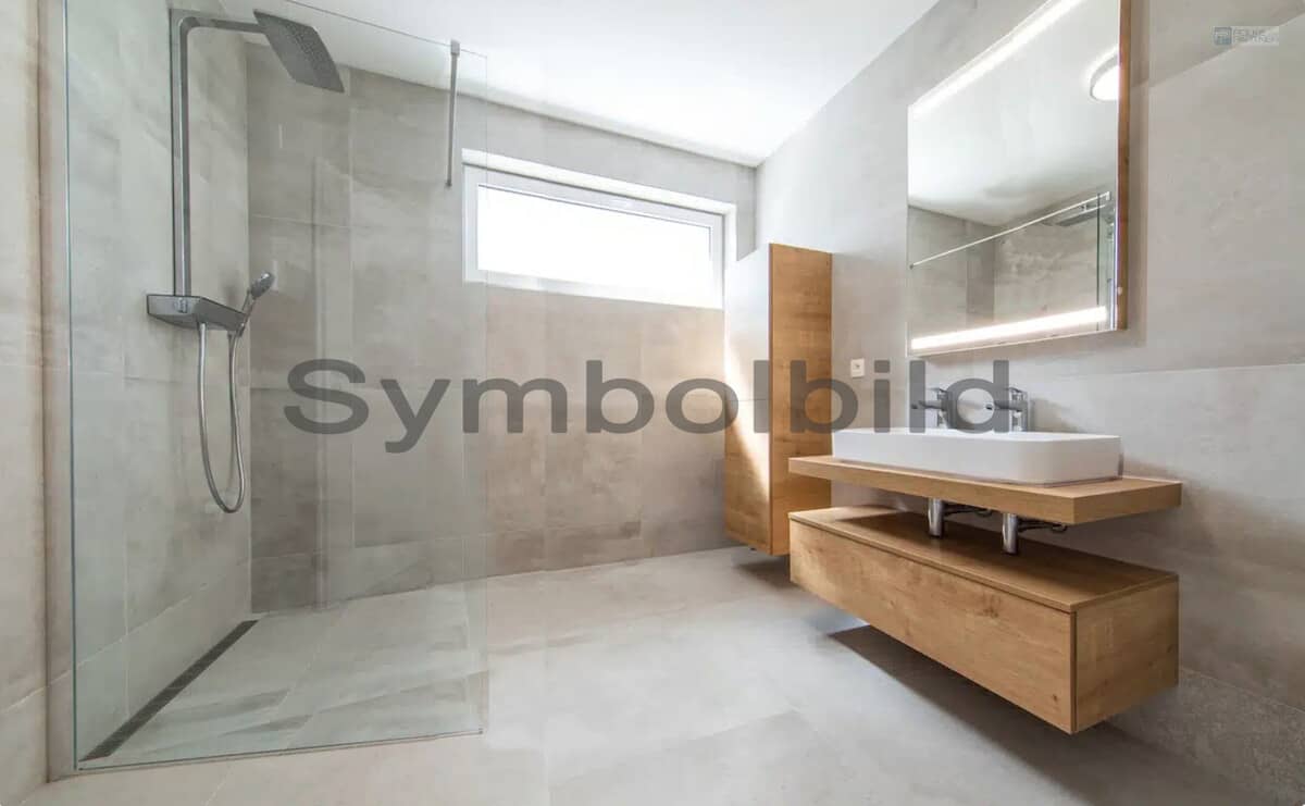 Apartment in historic building Gußhausviertel near Stephansplatz