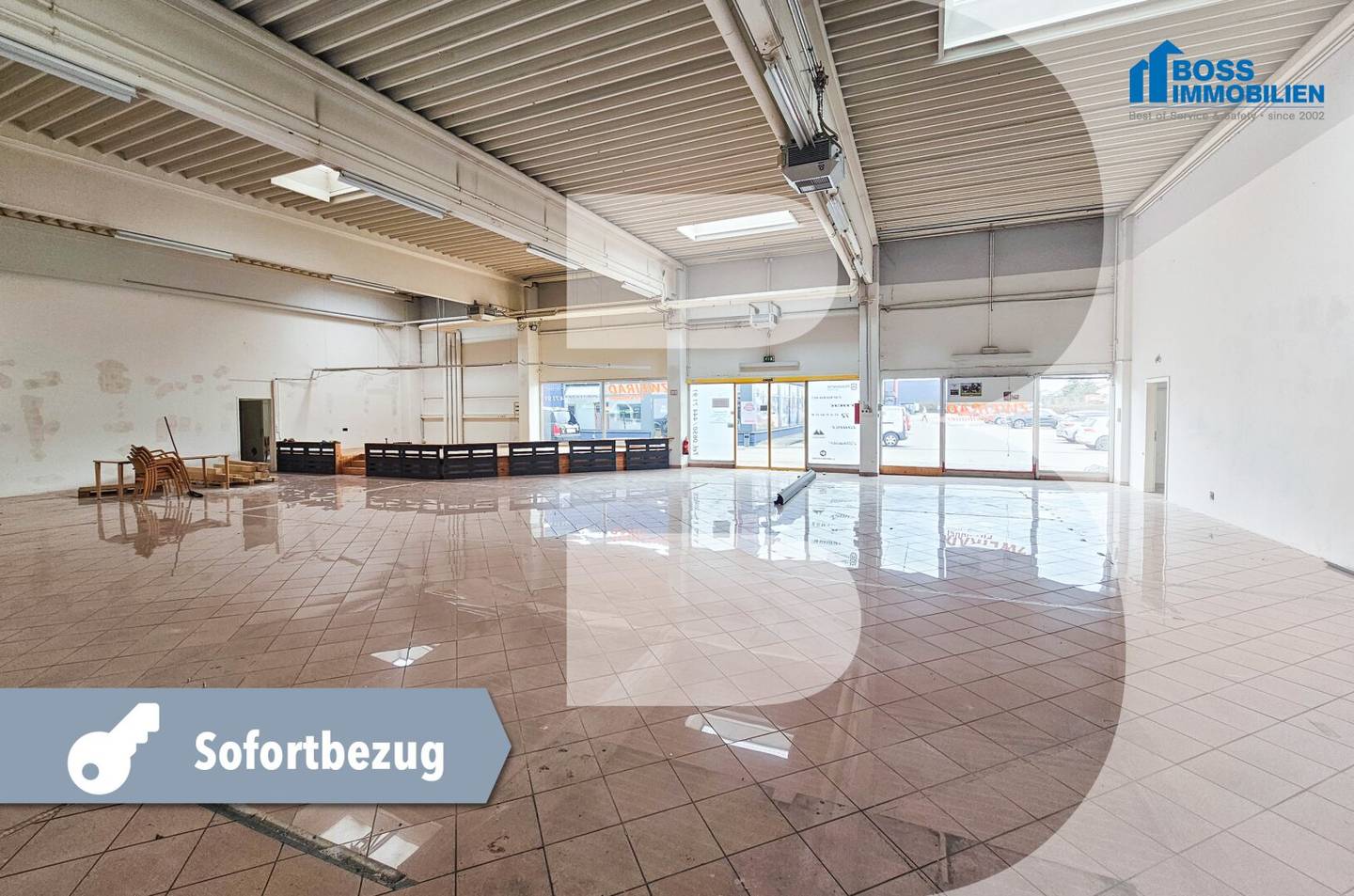 972 m² Commercial Space on B1 Traun
