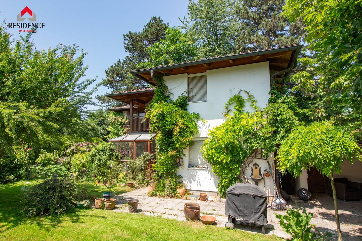 Single-family home with pool in Morzg