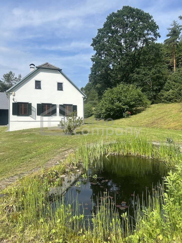 Charmantes Bauernhaus mit 6 ha Grund