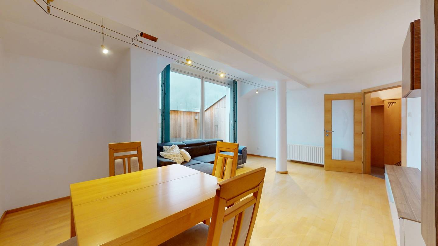 Dachgeschosswohnung mit Balkon und Dachterrasse