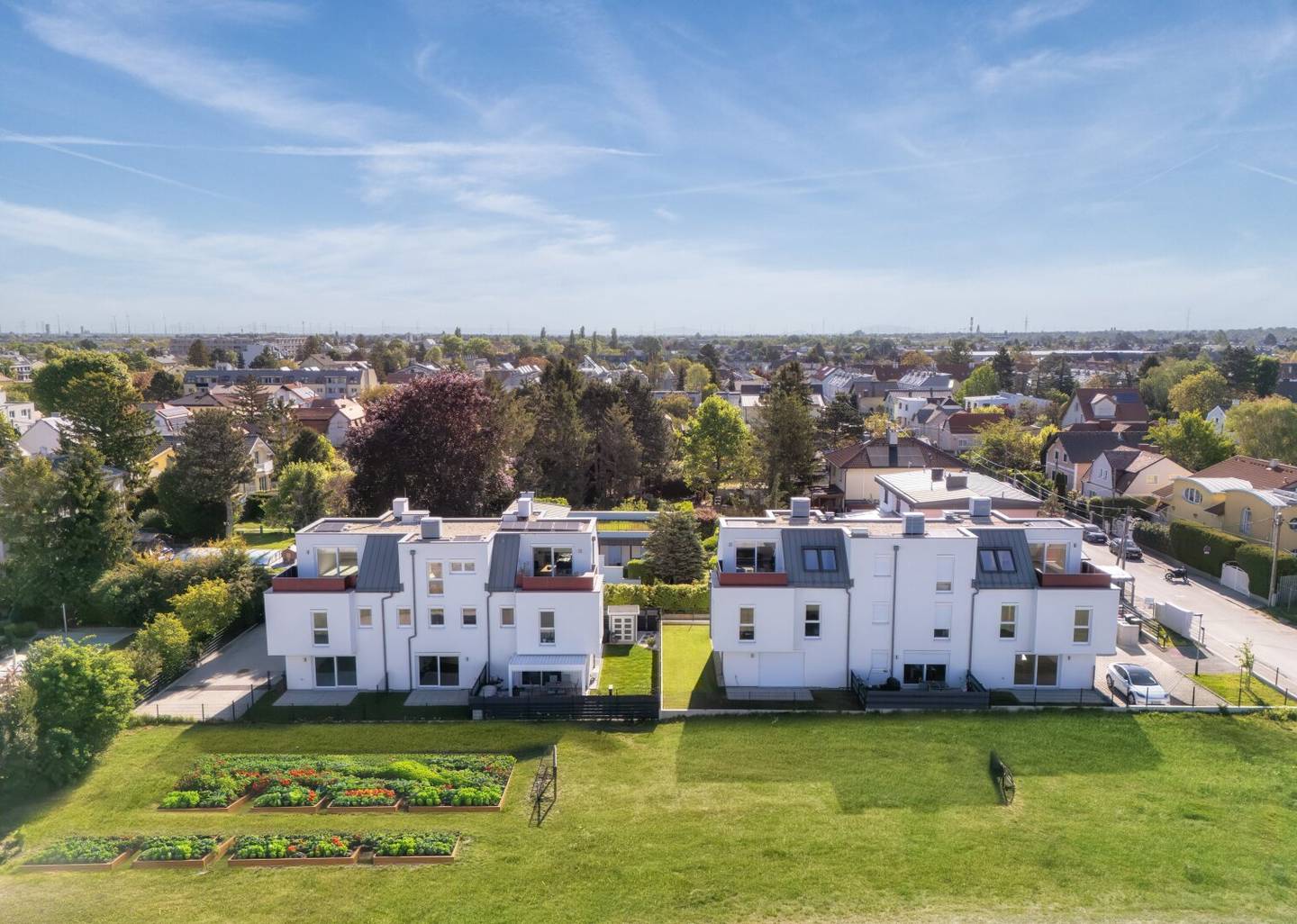 Brick Row Houses in Donaustadt – Green Tranquil Location with City Access
