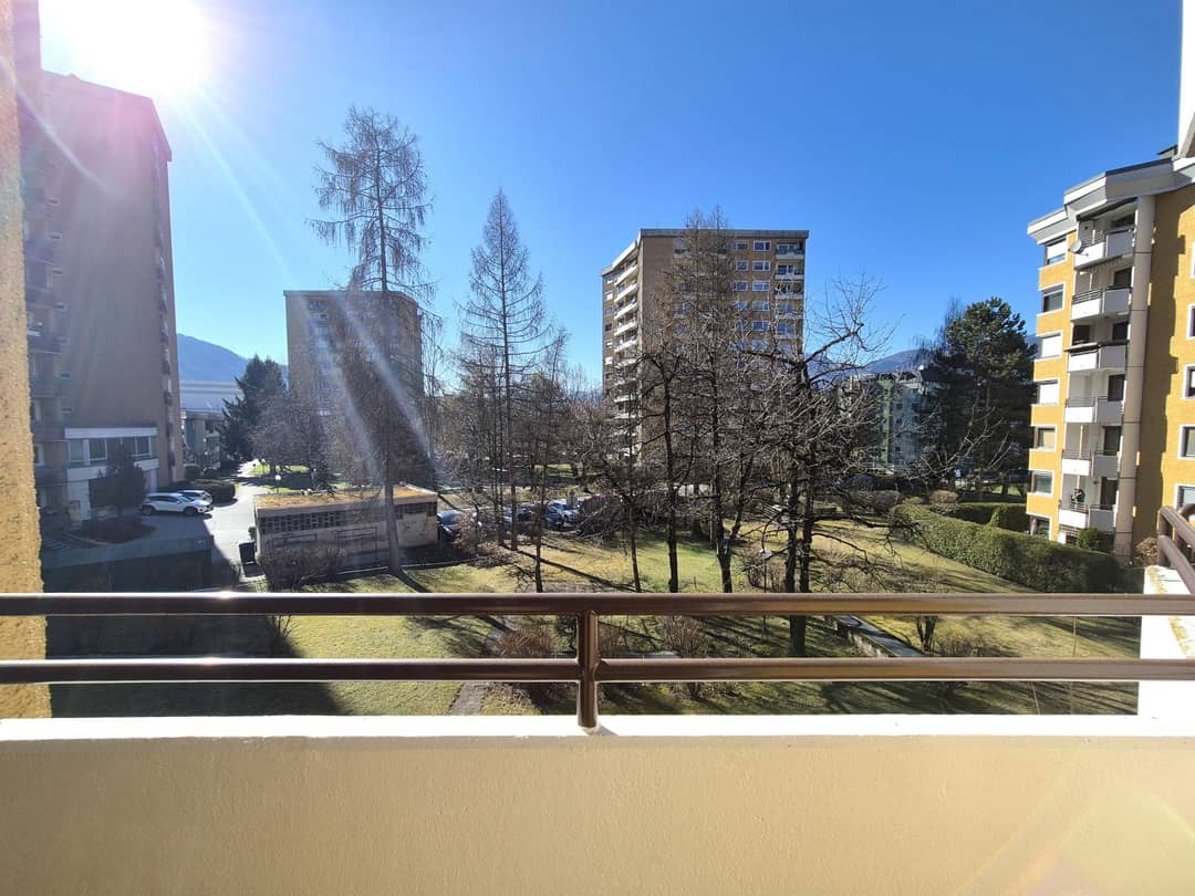 Wohnung mit zwei Loggien in zentraler Lage