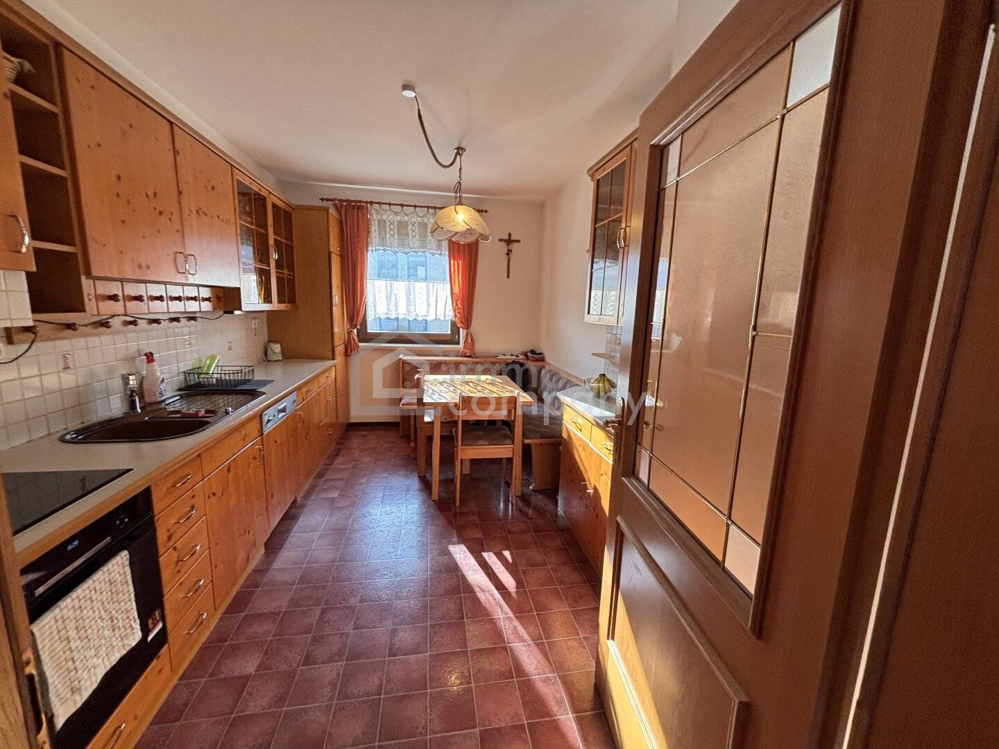 Wohnung mit Loggia und Tiefgaragenplatz