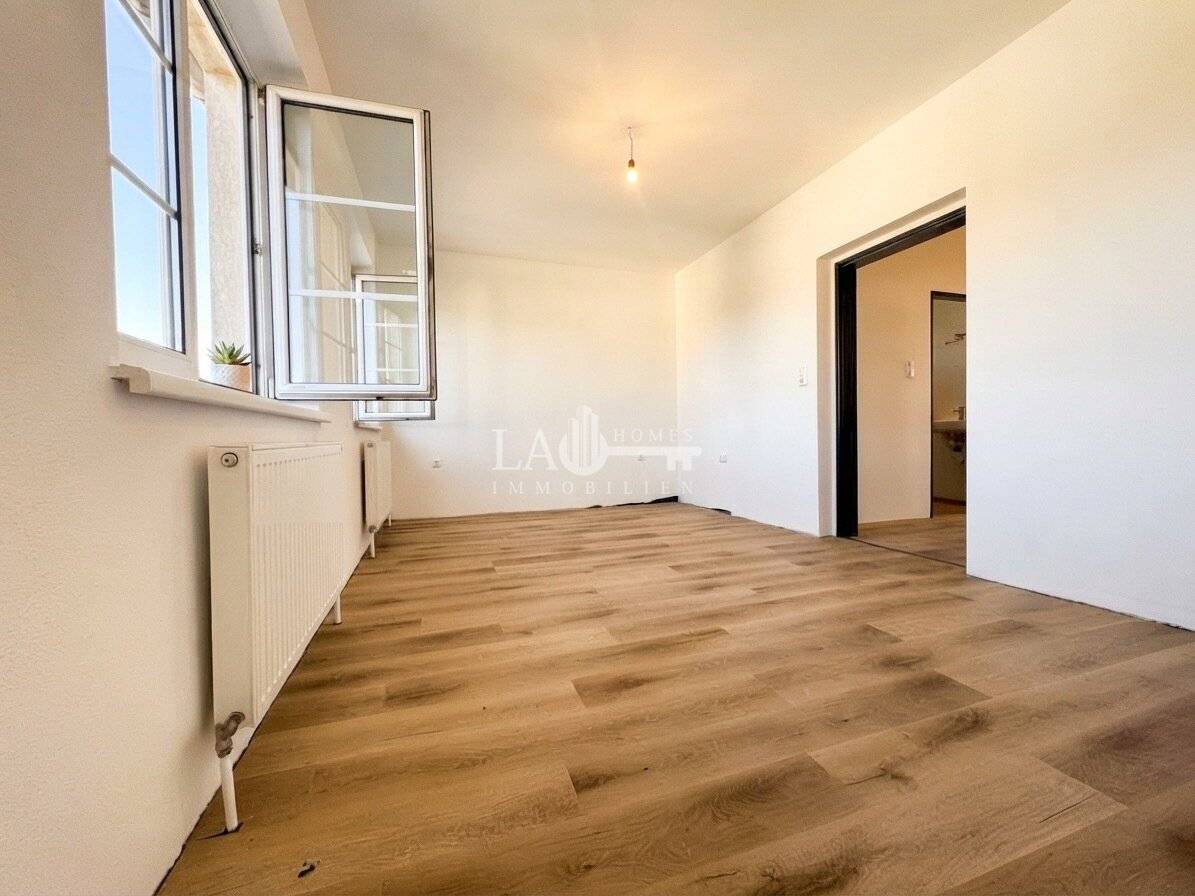 Apartment fully renovated quiet central location