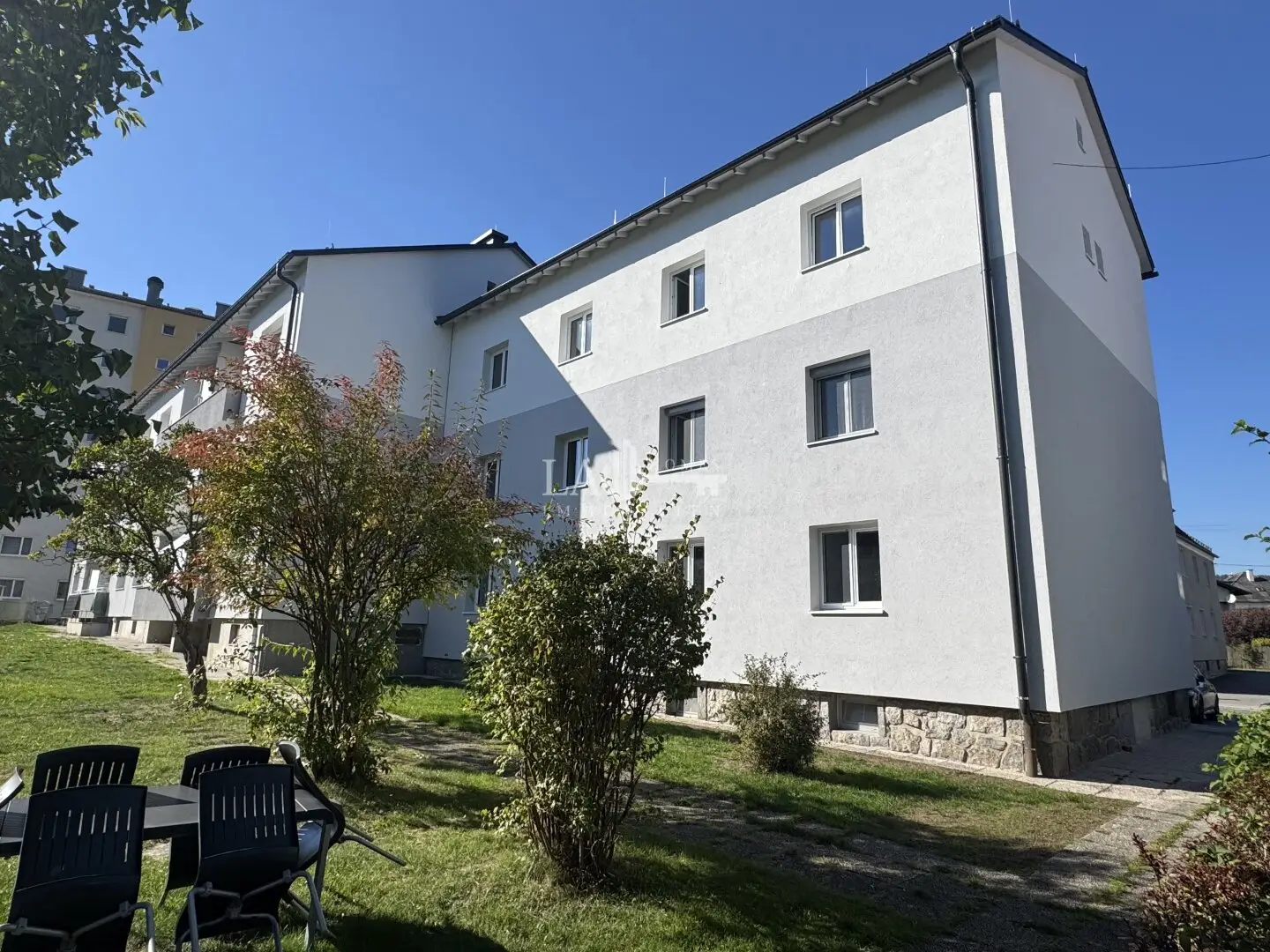 Apartment fully renovated quiet central location
