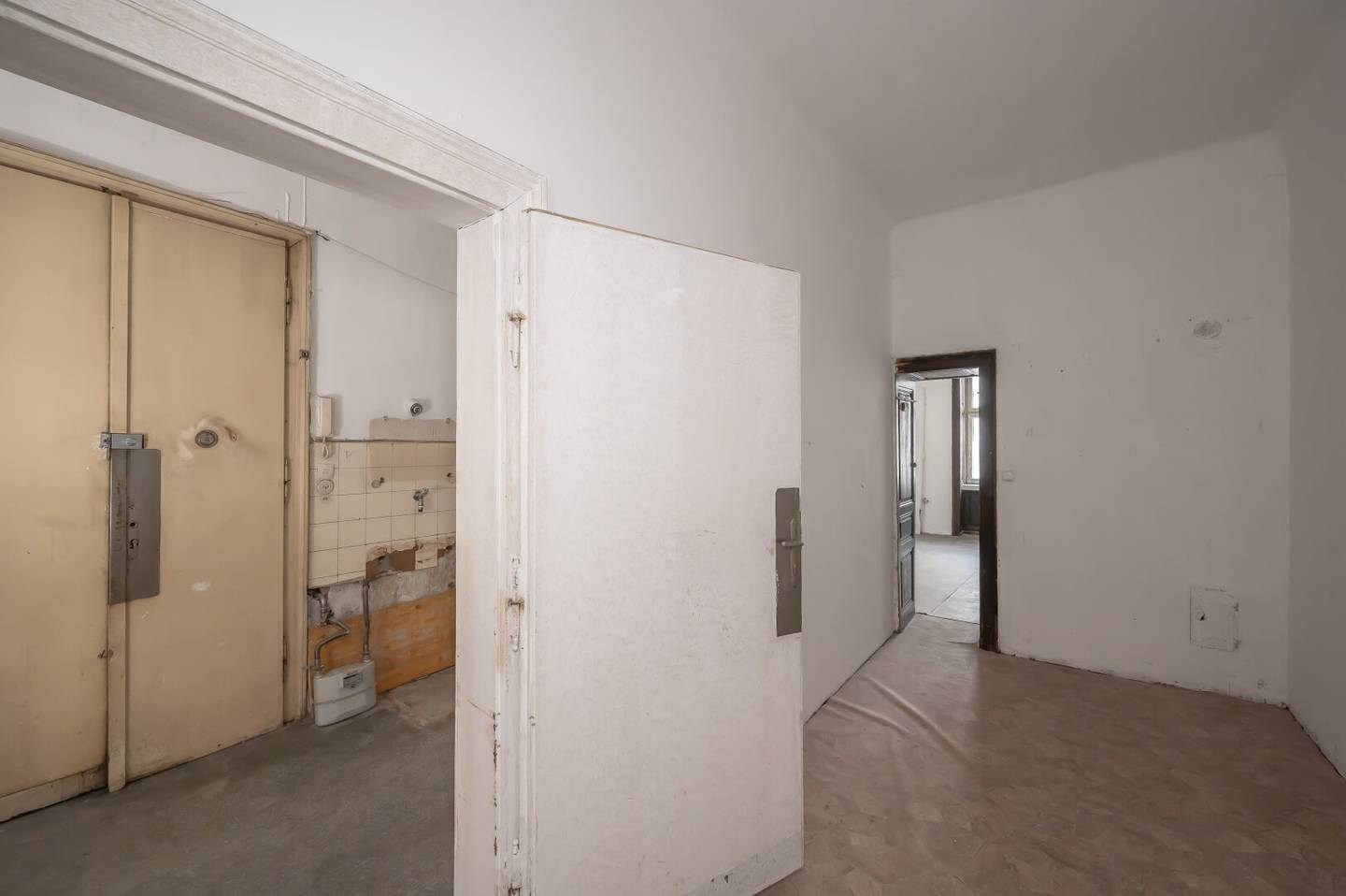 Old building apartment near Hannovermarkt