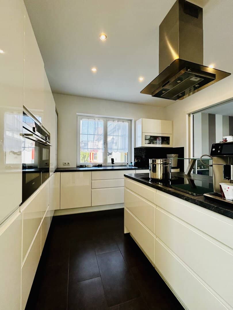 Exclusive single-family house with pool and high-quality fittings in Würnitz