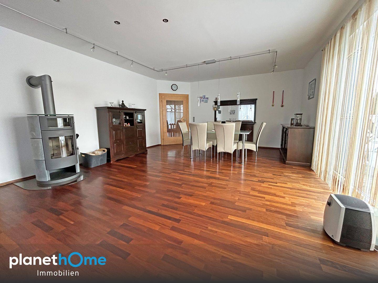 EFH in Strasshof, 167m², Pool