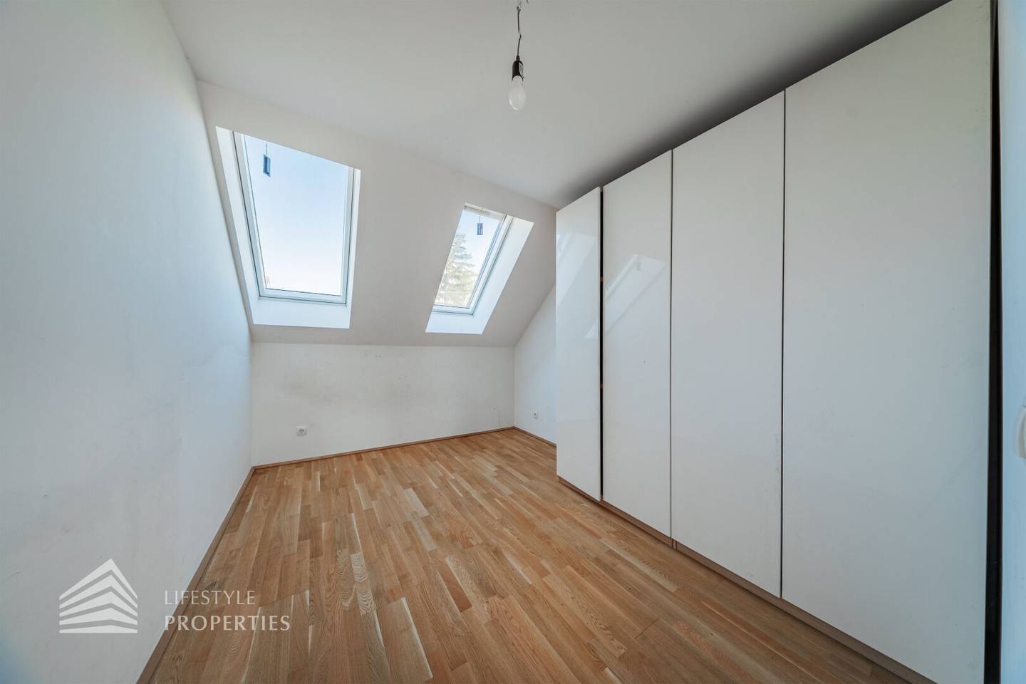 Dachgeschosswohnung Balkon Neuwertig Hetzendorf
