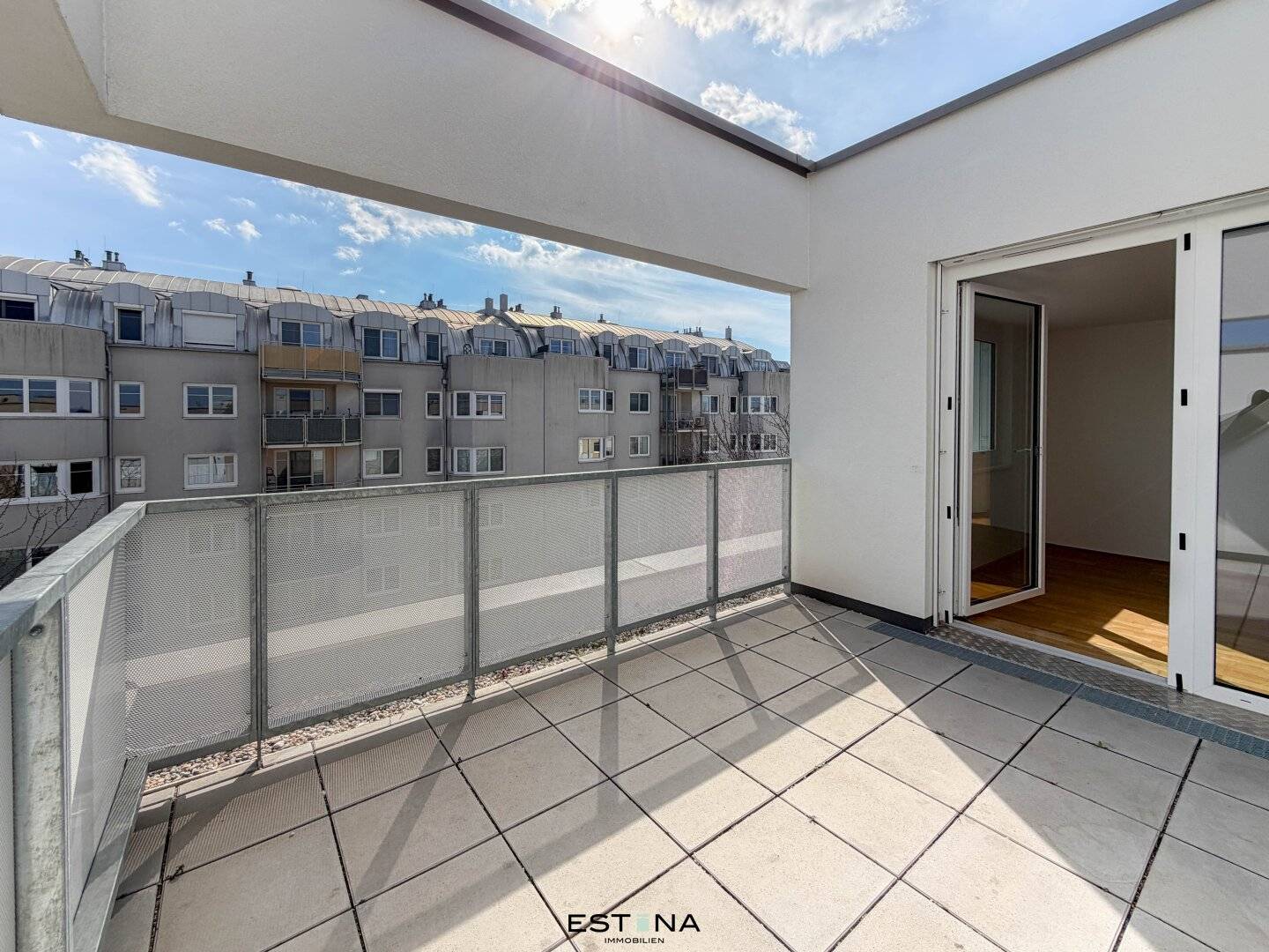 Familienhit! Schöne Wohnung mit einer großen Terrasse - Nähe Lebeerberg
