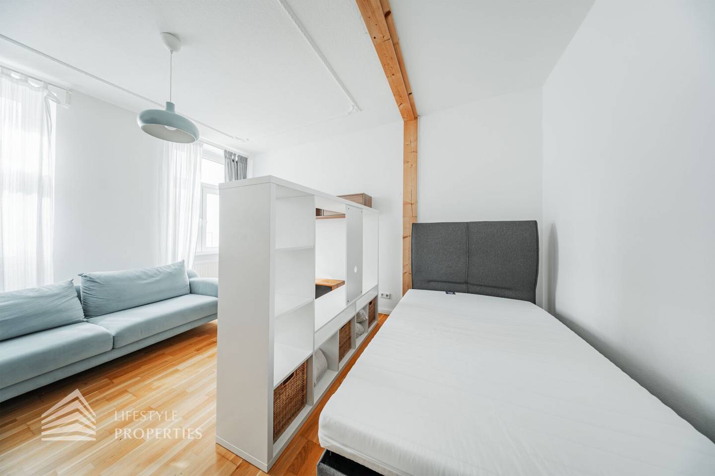 Fully furnished apartment near Auer Welsbach Park