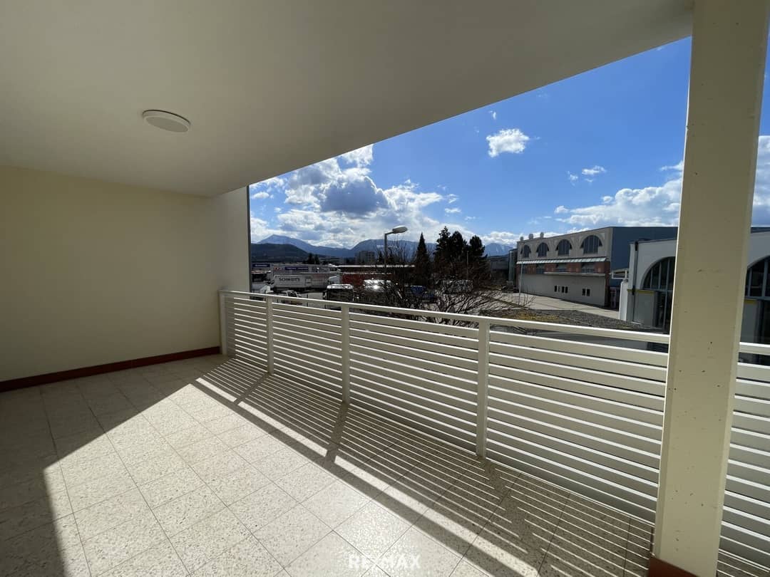 Modern 2-room flat with loggia, Klagenfurt