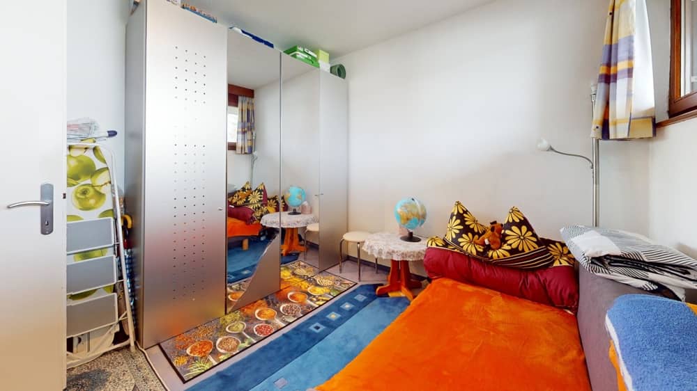 Wohnung mit großer Terrasse und Lift in ruhiger Lage