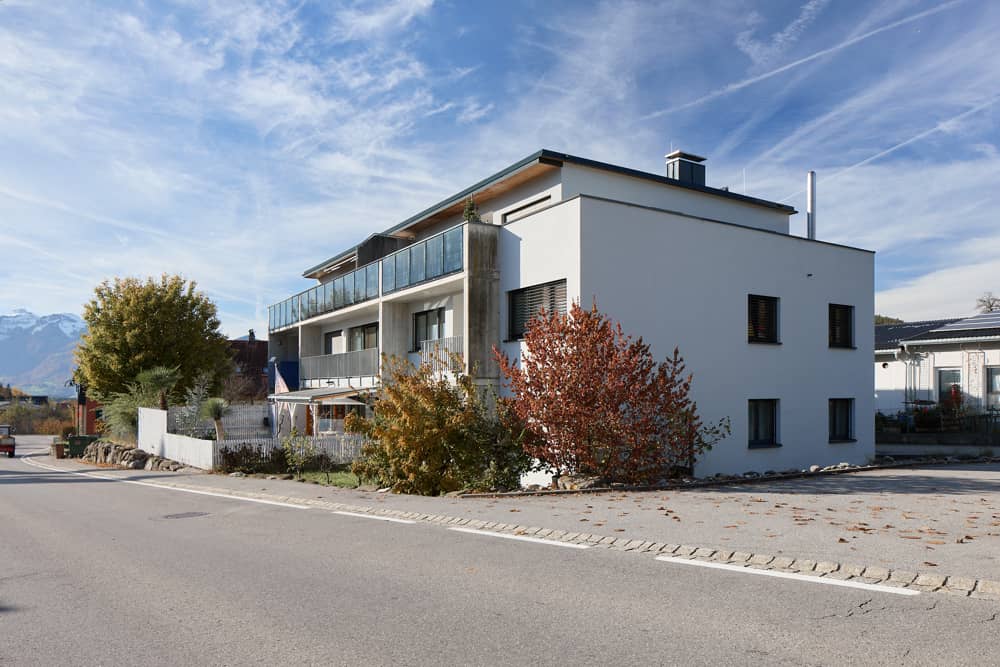 Helle Wohnung mit Balkon und TG Stellplatz