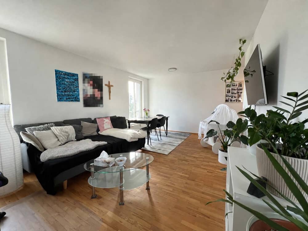 Wohnung in Höchst zentrale Lage Balkon und Aufzug
