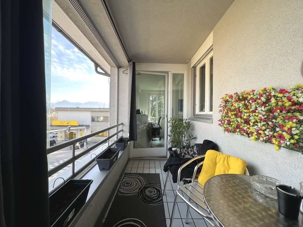 Wohnung in Höchst zentrale Lage Balkon und Aufzug