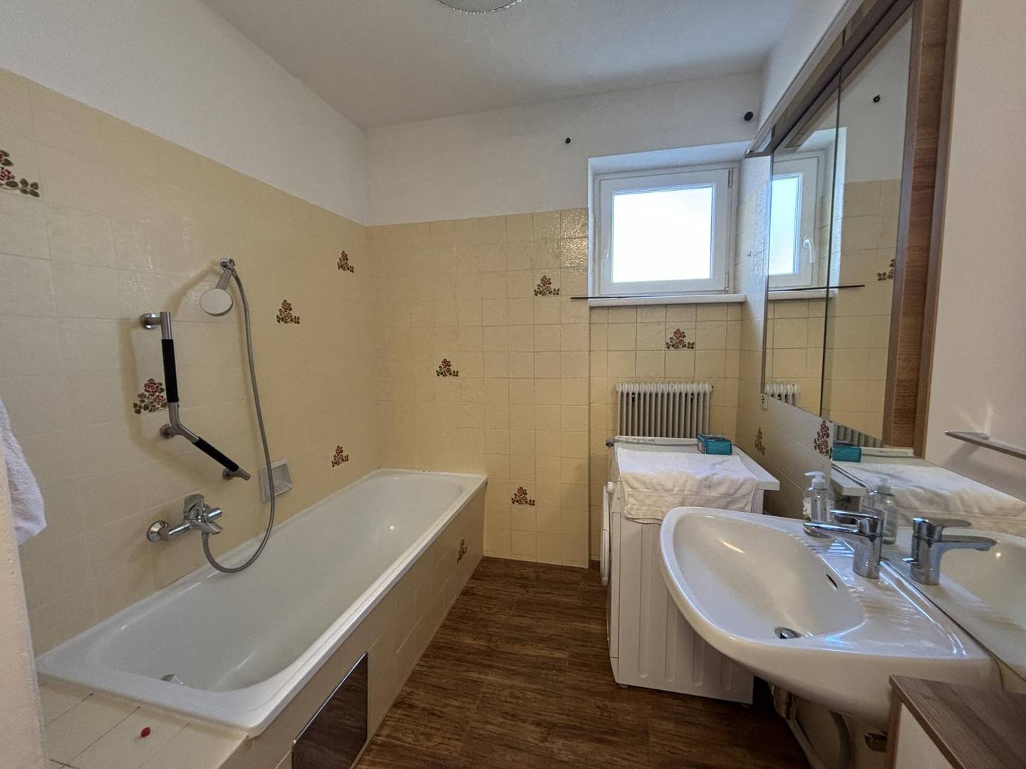 Wohnung sonnige Loggia nach Süden gute Lage