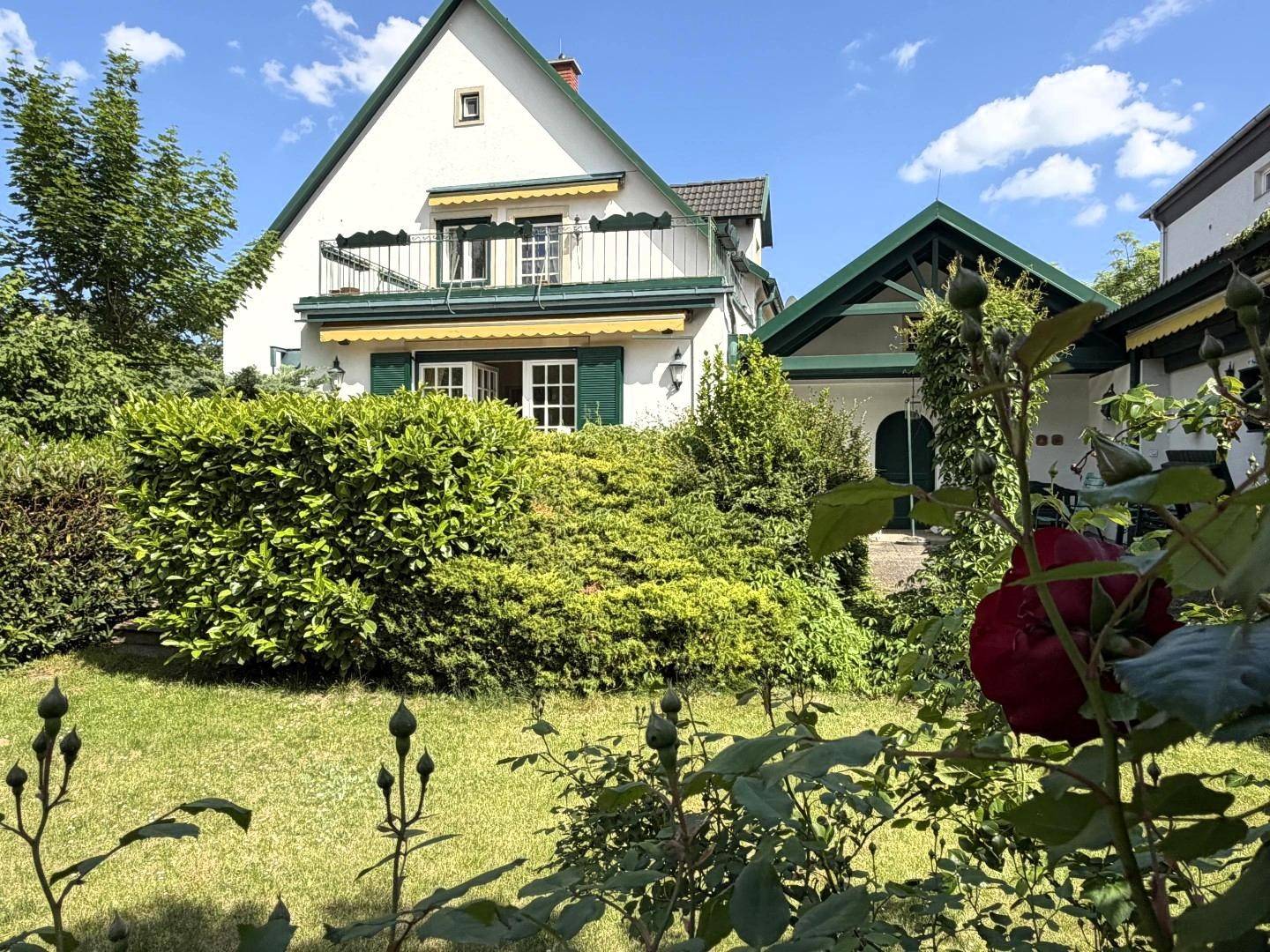 Villa mit Pool in Wiener Neustadt