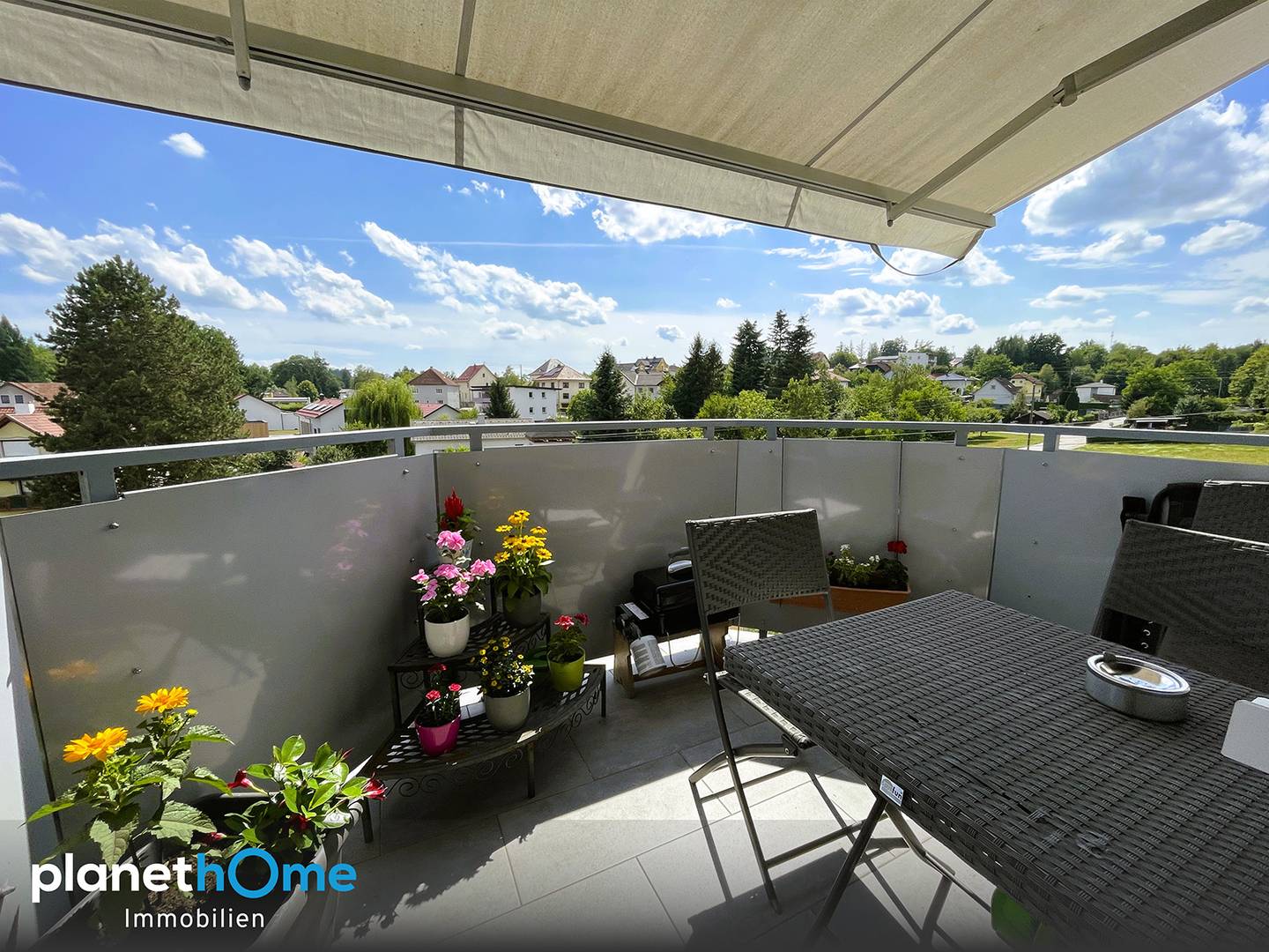 Wohnung ruhiger Lage mit Einbauküche und großzügigem Balkon