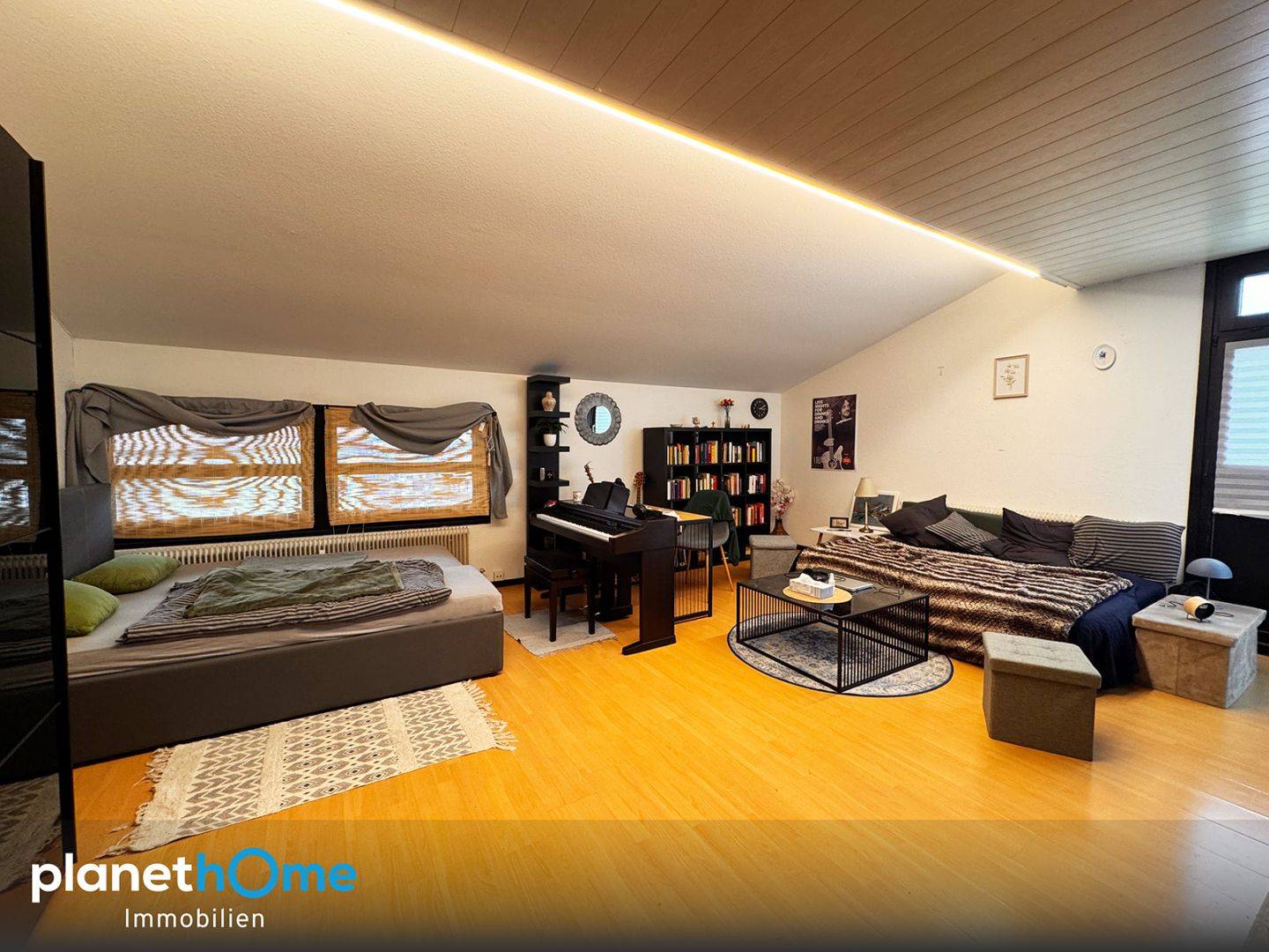 Attic apartment with sunny southwest loggia