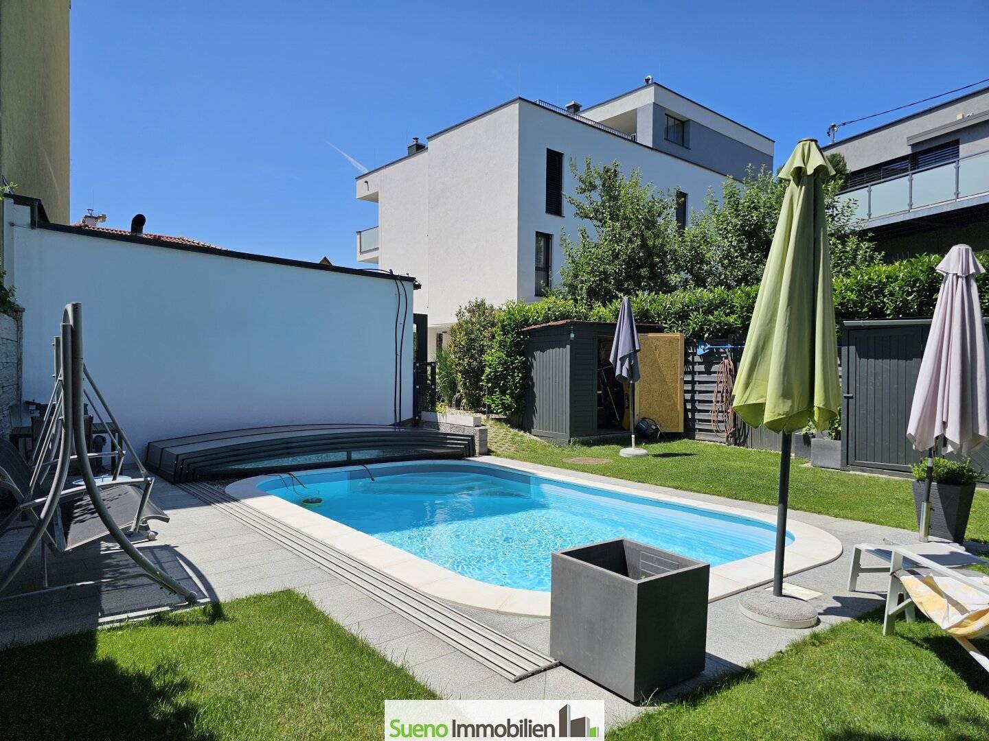 Pool im Allgemeinbereich/Garten