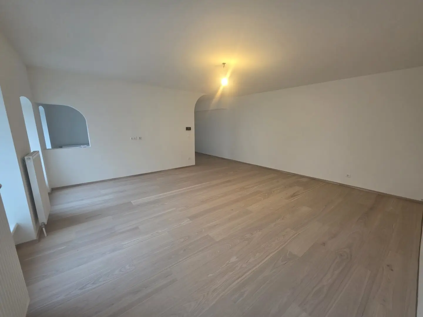 Wohnung near the main train station with balcony