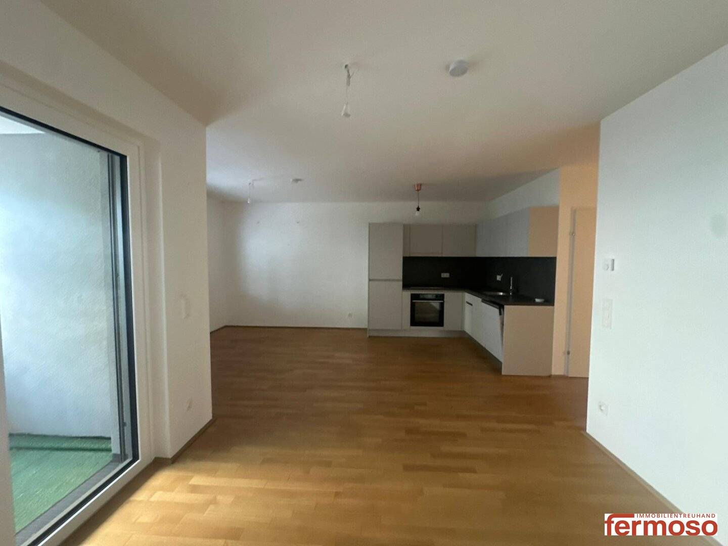 Modern apartment with loggia and underground parking
