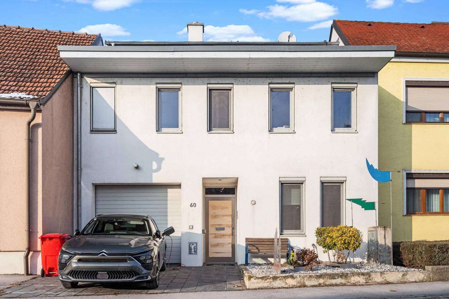 Modernes EFH 205m² Stetten mit Aufzug