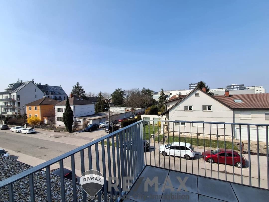 Erstbezug Wohnung mit Terrasse und Balkon und Lift