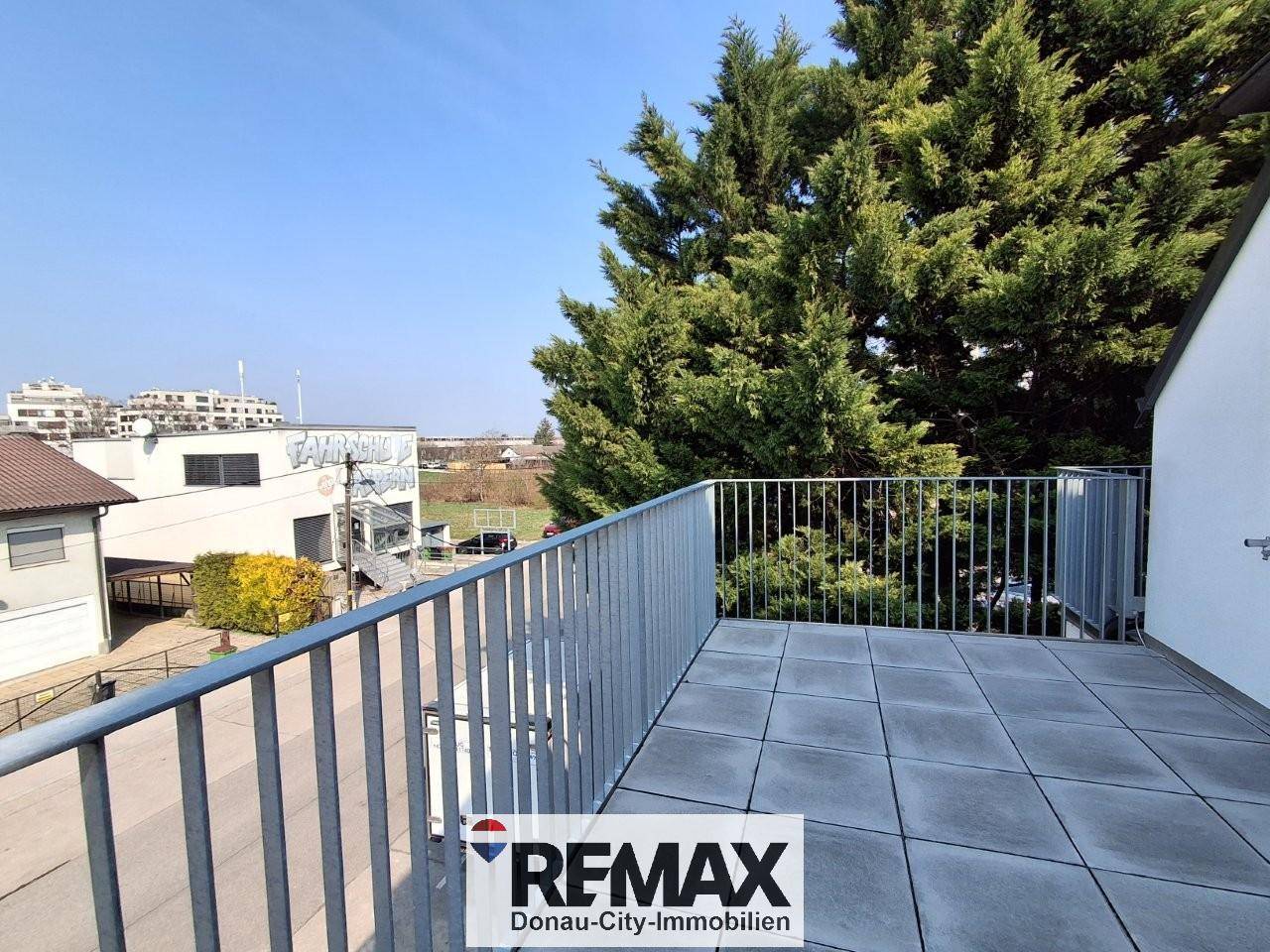 Brand new apartment with terrace and balcony and lift