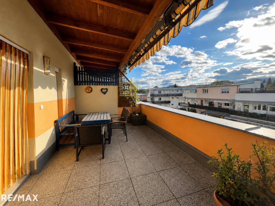 Wohnung mit Dachterrasse und Tiefgaragenplatz