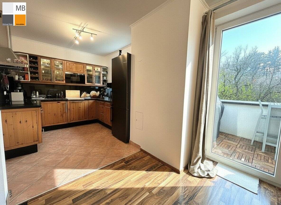 Neuwertige Wohnung im Wienerwald mit Südbalkon