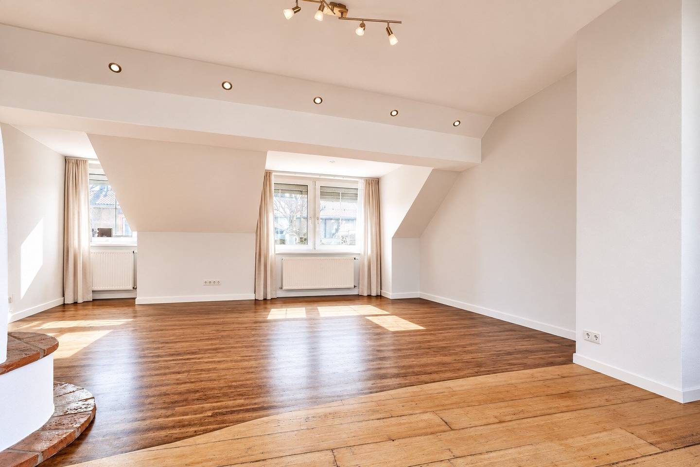 Dachgeschosswohnung Kamin Terrasse