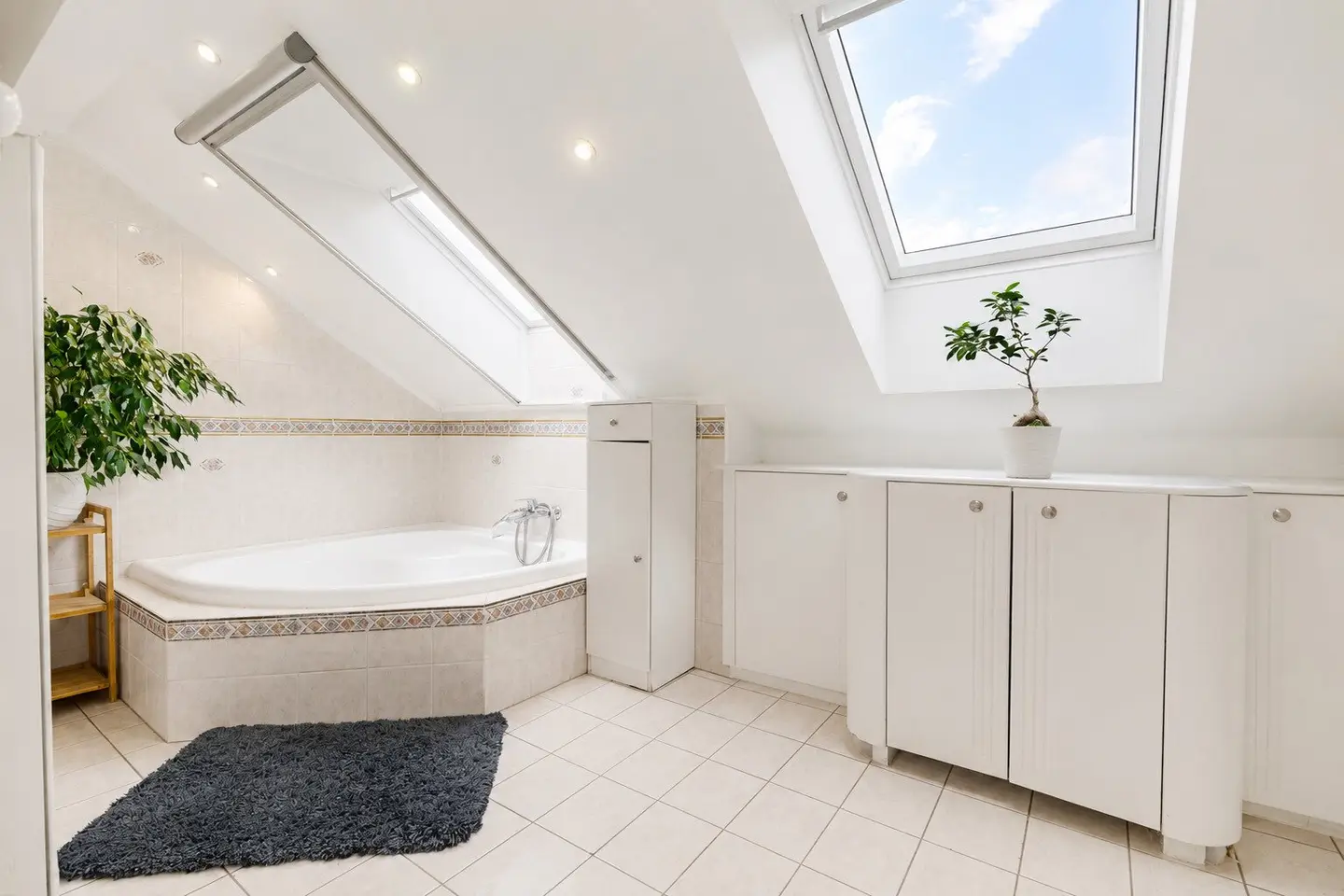 Dachgeschosswohnung Kamin Terrasse