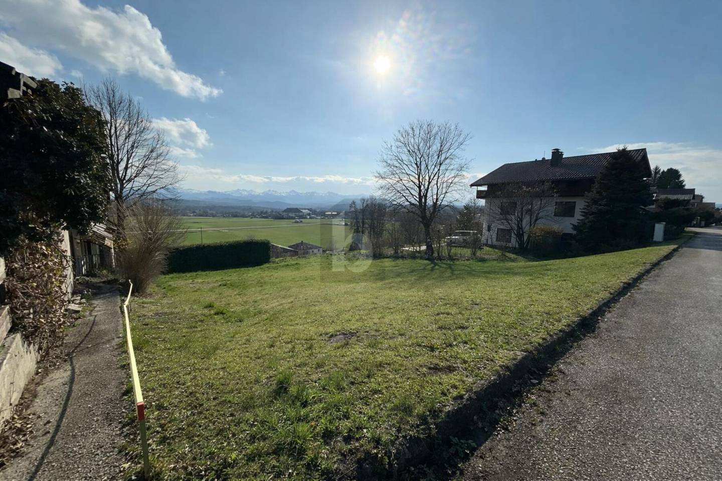 Hochgelegen und sonnig mit Panoramablick Wohnung