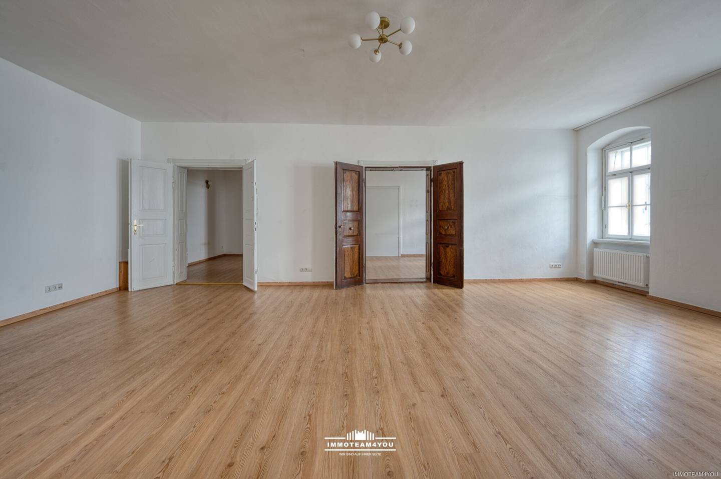 Apartment at the city square with central charm